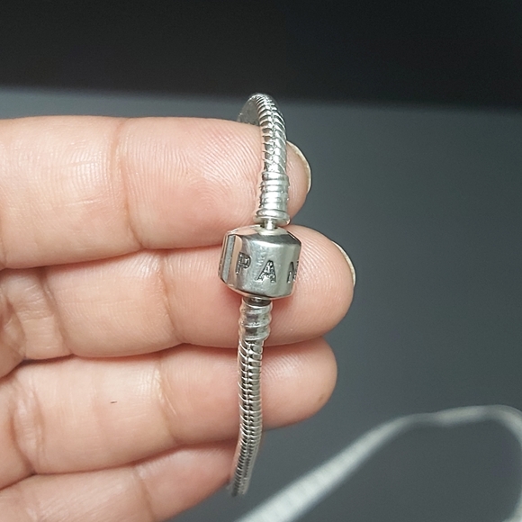 Pandora silver bracelet with four blue charms - Picture 3 of 7